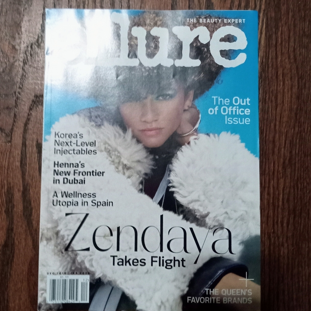 ALLURE Magazines Bundle - Picture 3 of 5